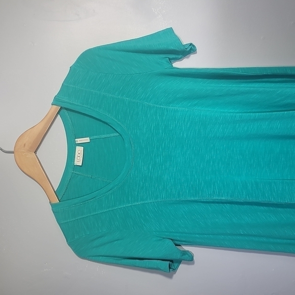 Logo by Lori Goldstein Slub Knit Asymmetrical Hem Top - Picture 4 of 9